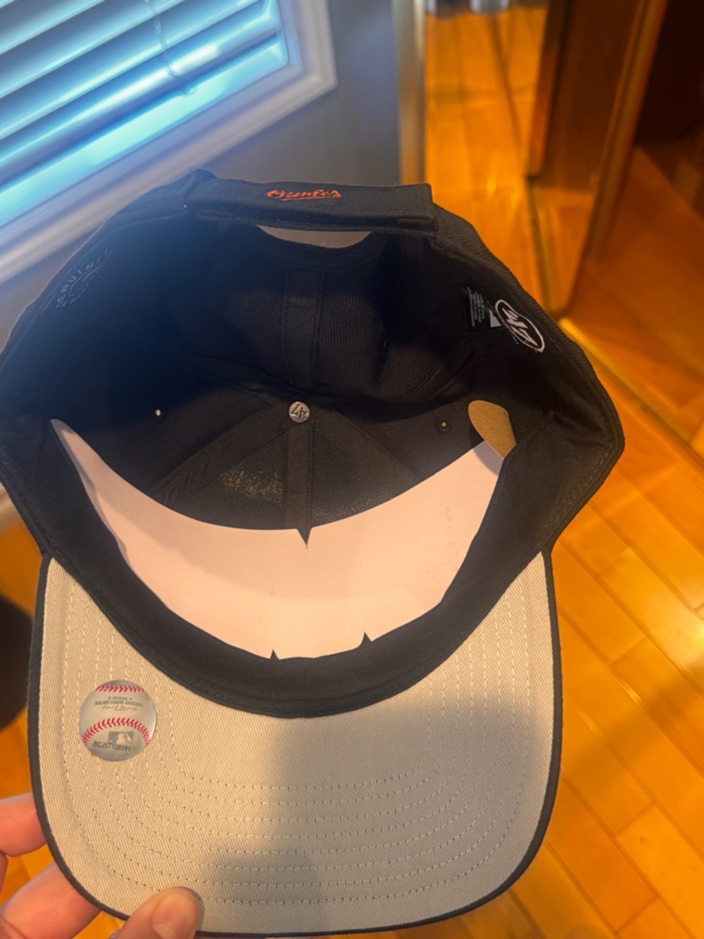Baseball cap - Picture 3 of 3
